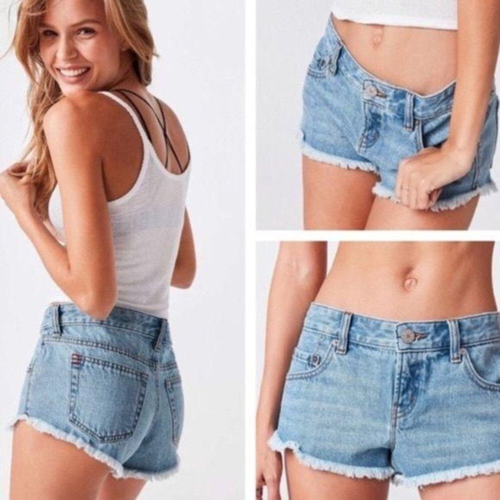 BDG Denim Shorts Low Rise Dolphin light wash 28